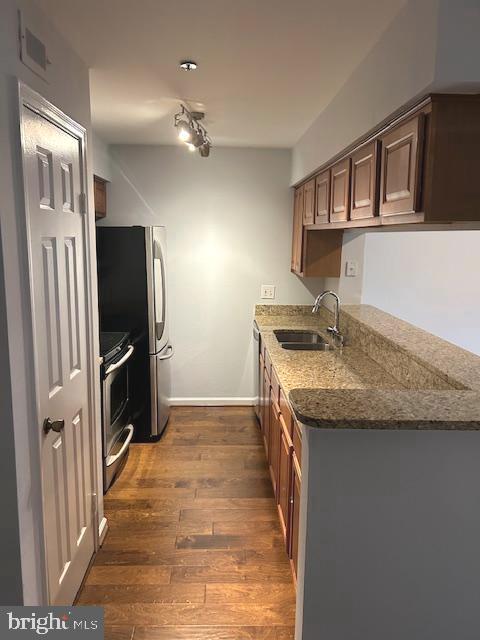 POINTE AT PARK CENTER - Residential