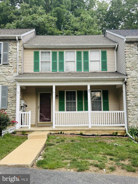 Townhouse For Sale - 15 Deep Hollow Lane<br/> LANCASTER, PA 17603