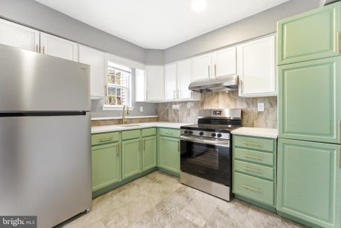 Townhouse For Rent - 79 Edinshire Road<br/> SICKLERVILLE, NJ 08081