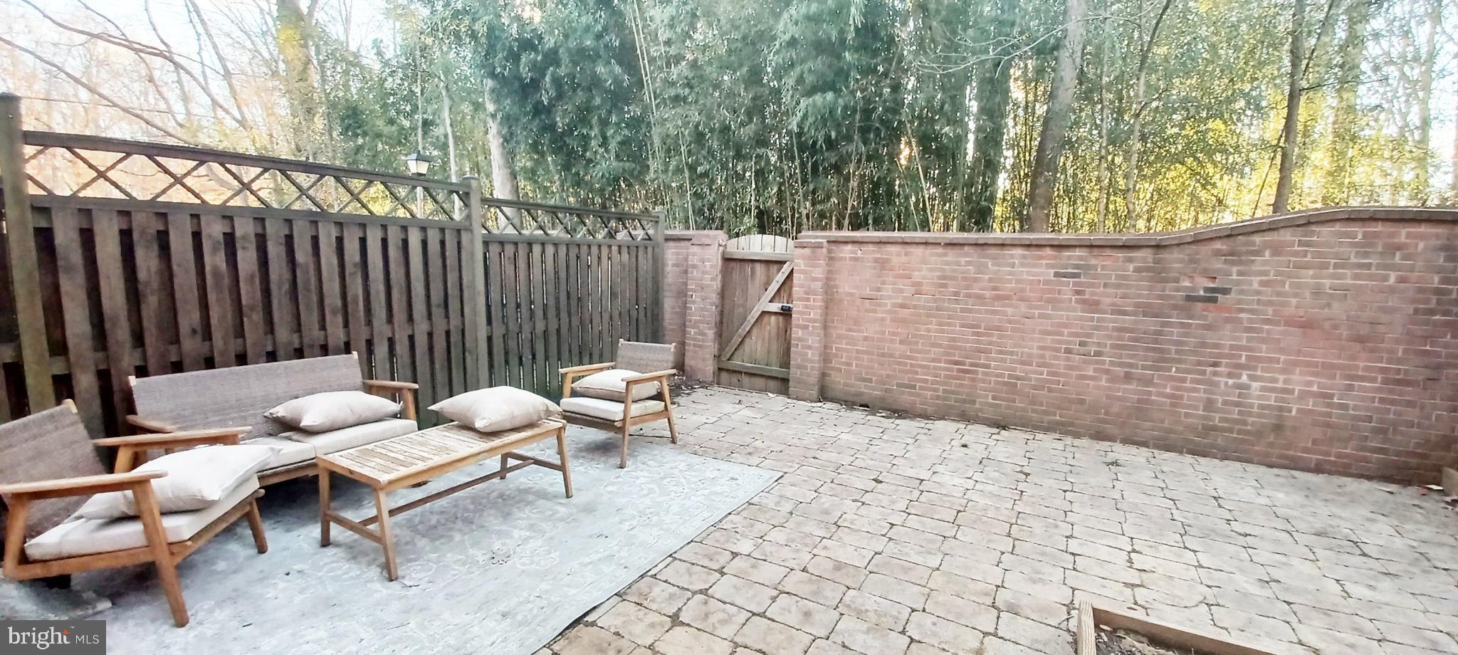 STONEHURST - Residential Lease