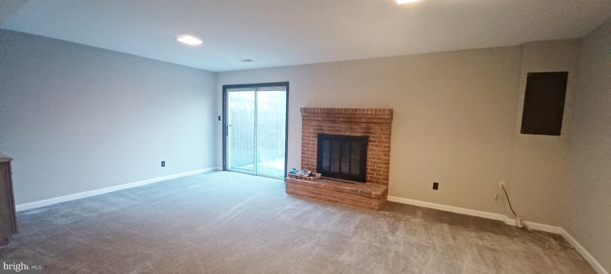 STONEHURST - Residential Lease