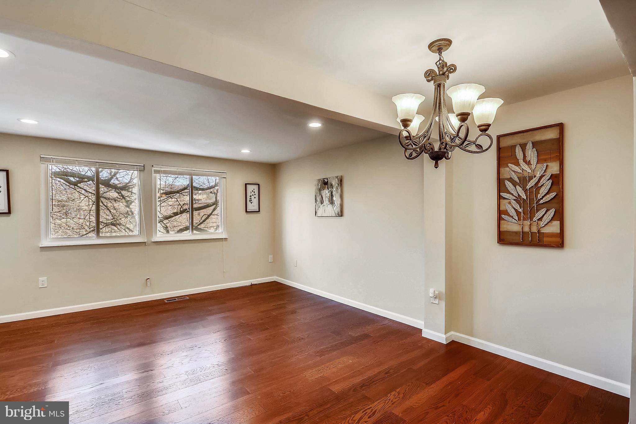 MIDDLEBROOK COMMONS - Residential