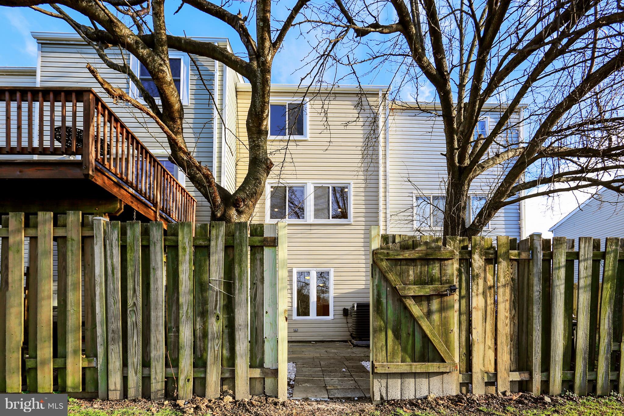 MIDDLEBROOK COMMONS - Residential