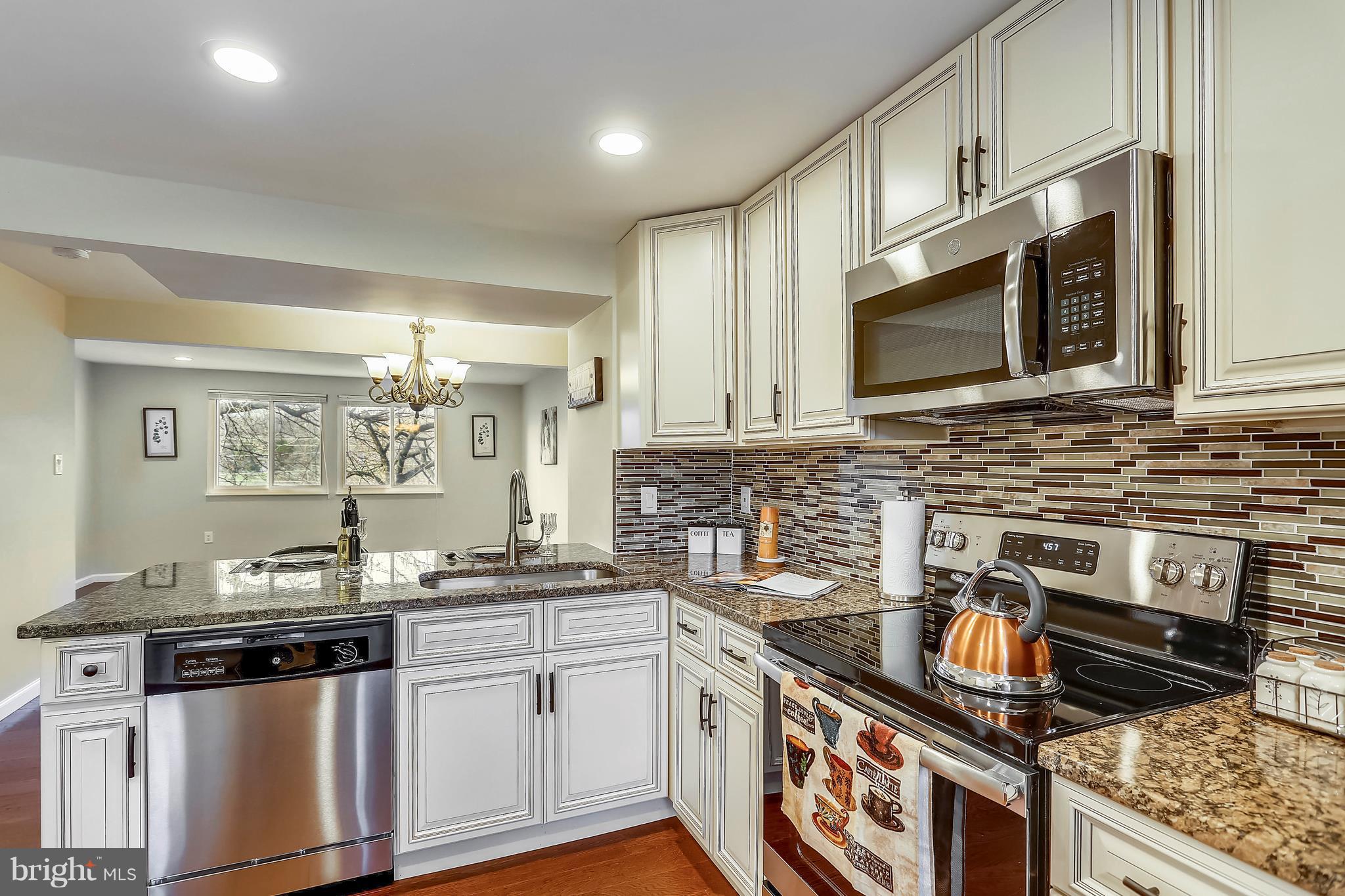 MIDDLEBROOK COMMONS - Residential