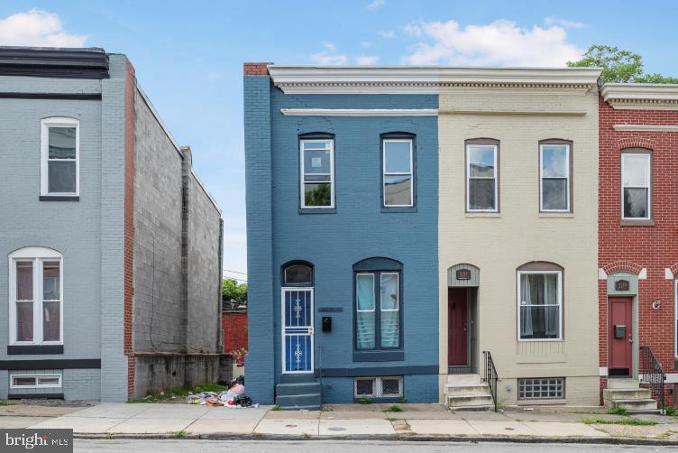 INVESTMENT OPPORTUNITY IN WEST BALTIMORE!
This 3 bedroom, 1 bath home is full potential and ready for your vision. The kitchen is a blank canvas awaiting your remodel, making it perfect for investors or buyers looking to customize their space.
Located in a solid block in West Baltimore, this property offers excellent rental potential and long-term value. Don’t miss the chance to turn this into your next income- producing asset!