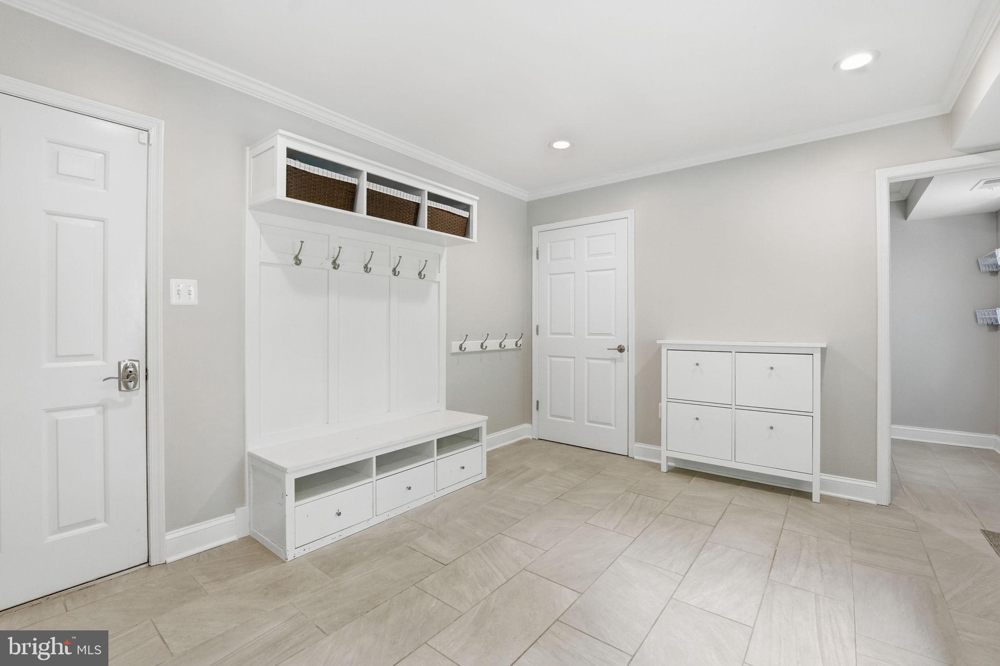 OAKTON GLEN - Residential