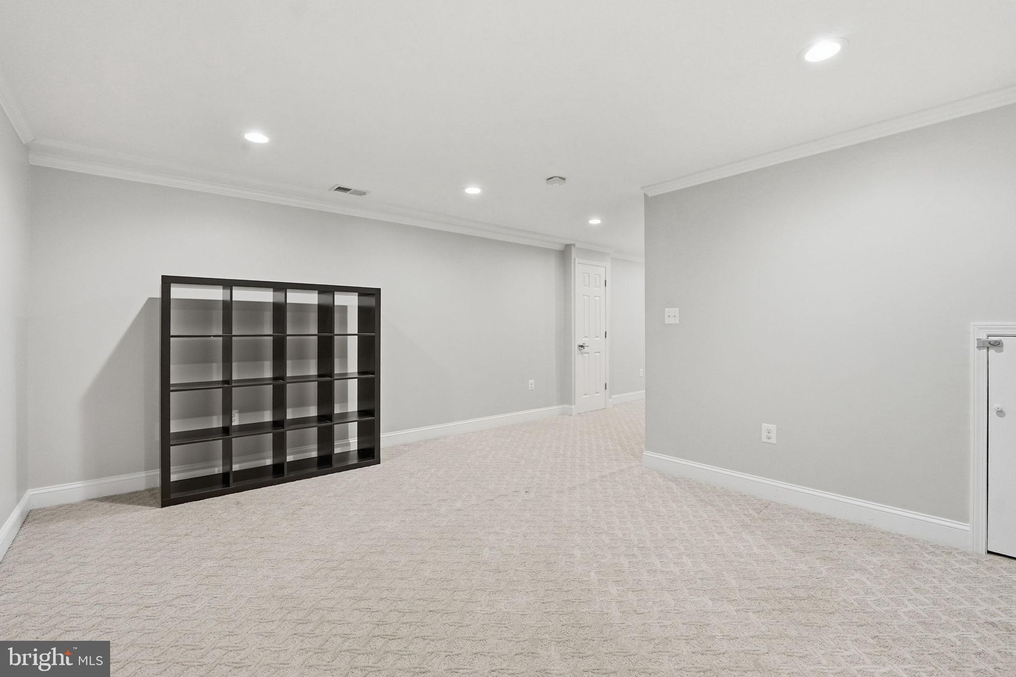 OAKTON GLEN - Residential
