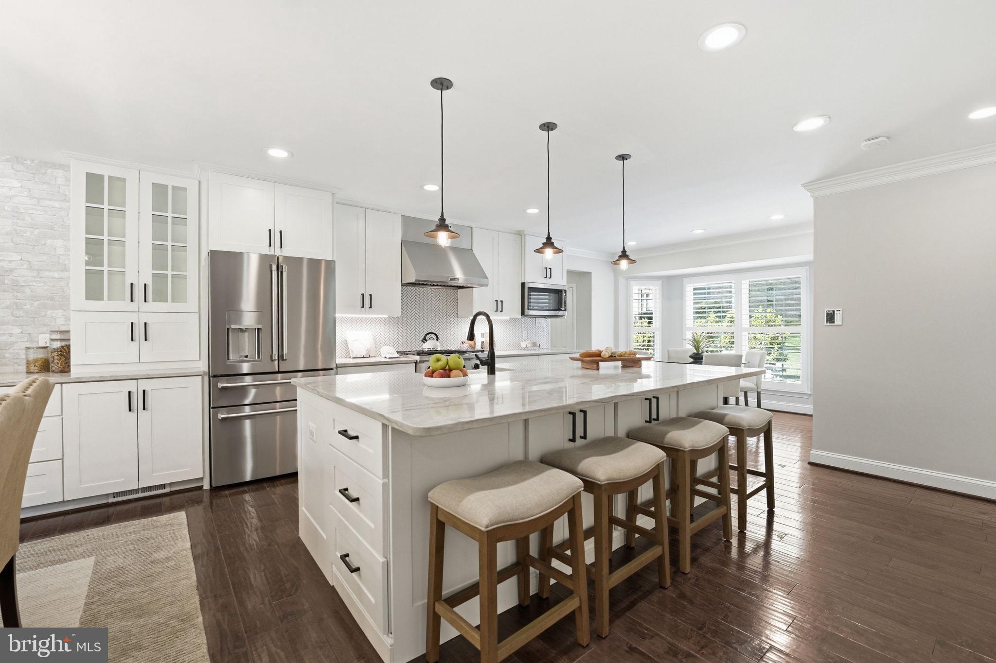 OAKTON GLEN - Residential