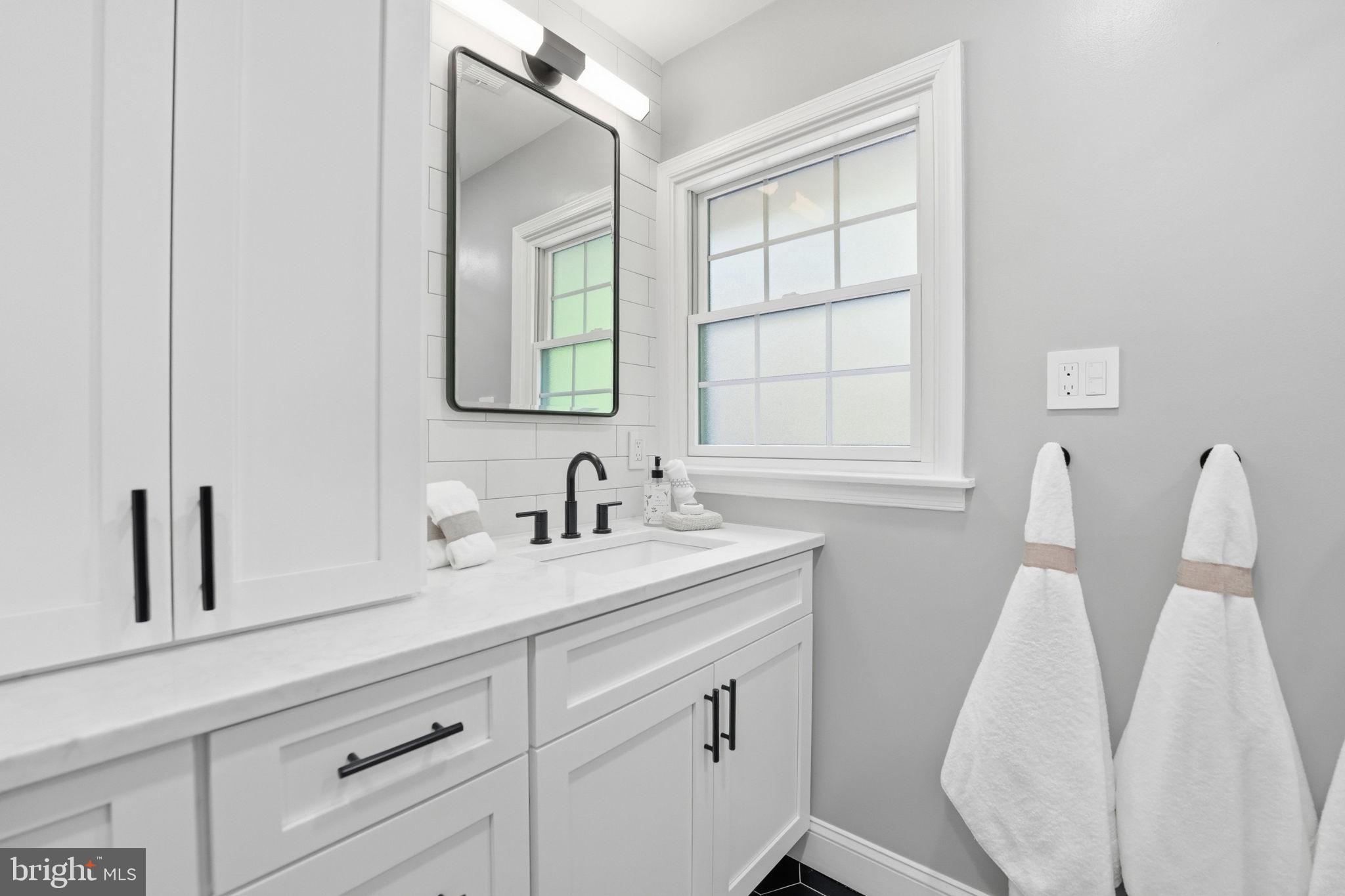 OAKTON GLEN - Residential