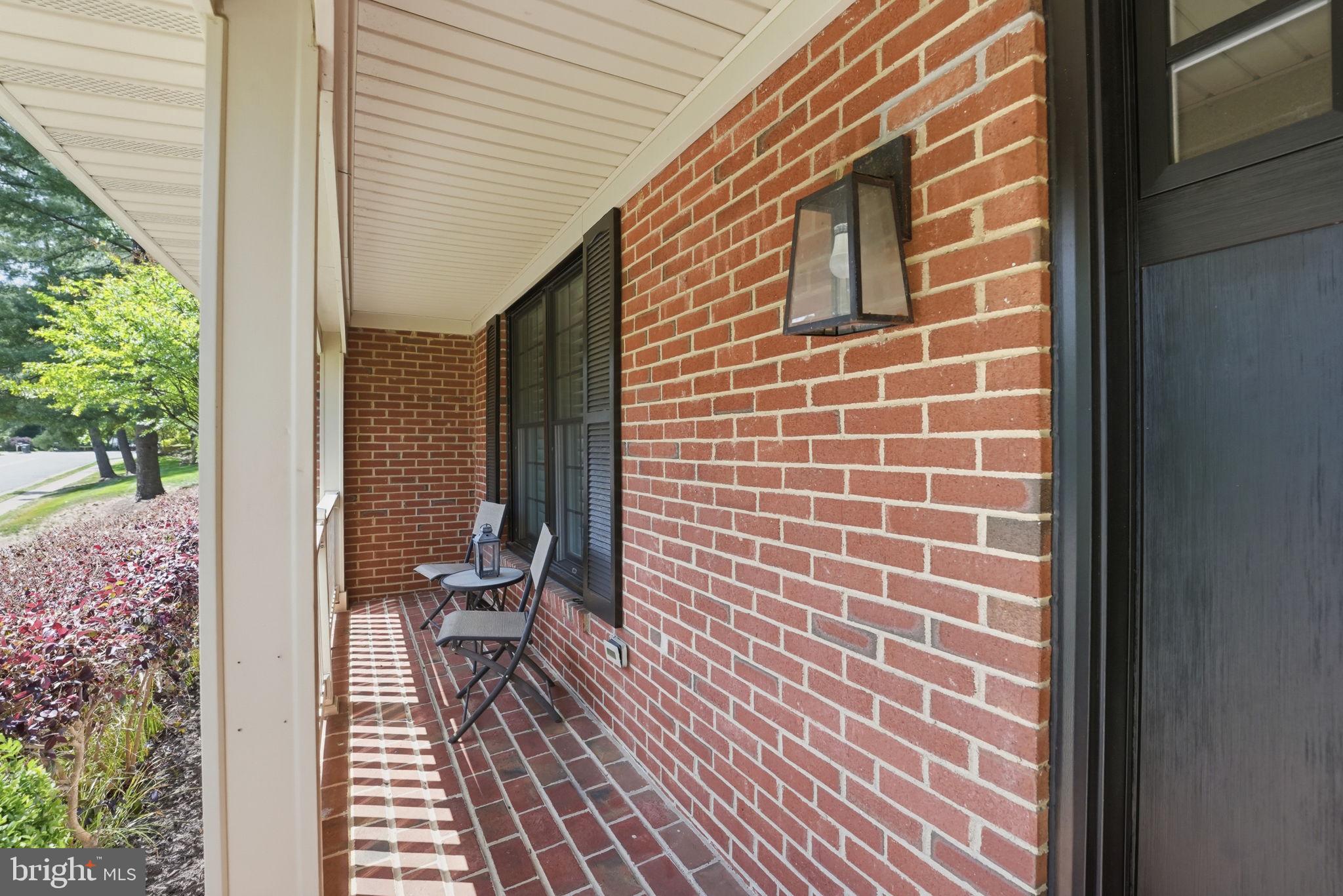 OAKTON GLEN - Residential