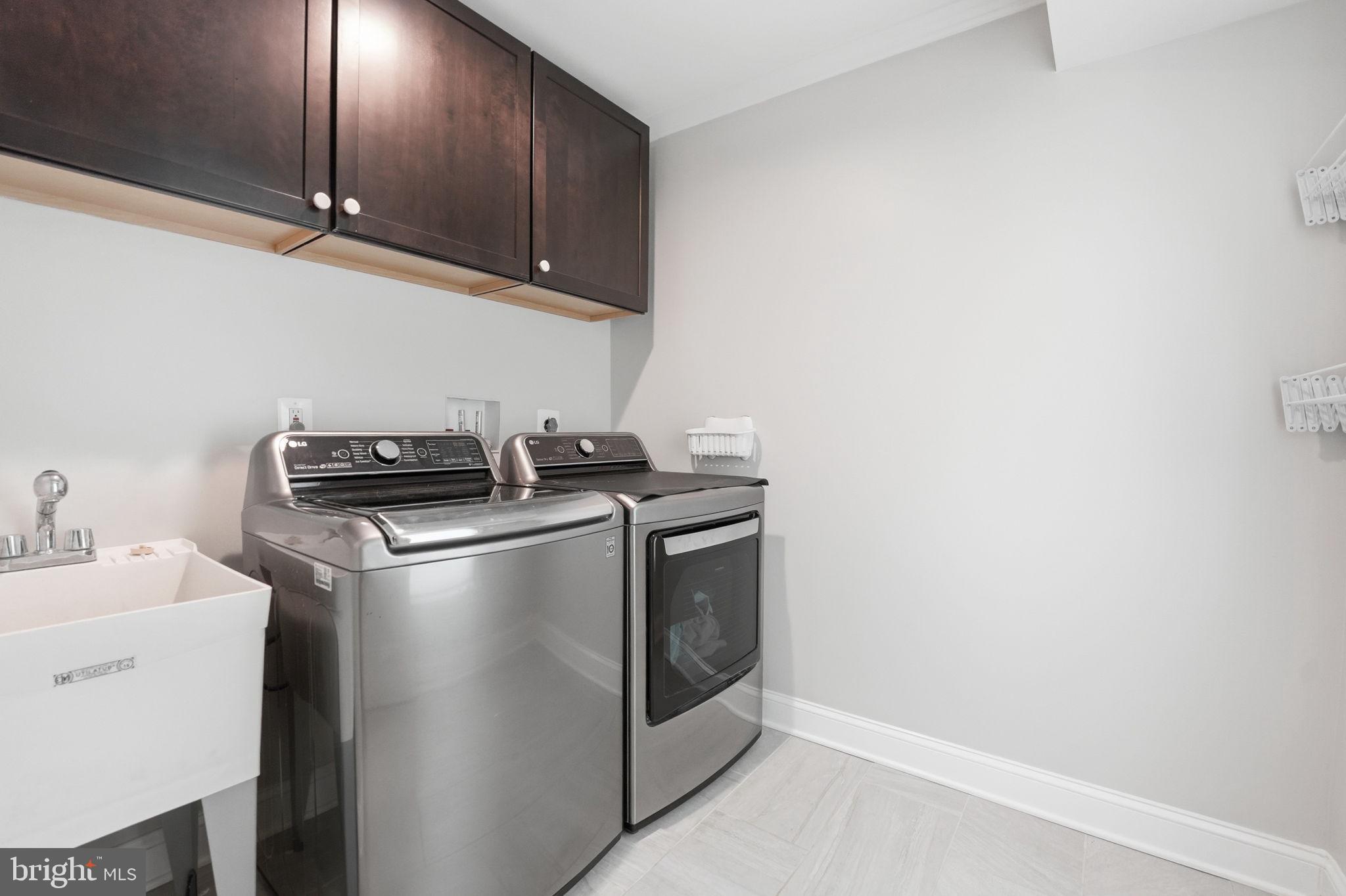 OAKTON GLEN - Residential