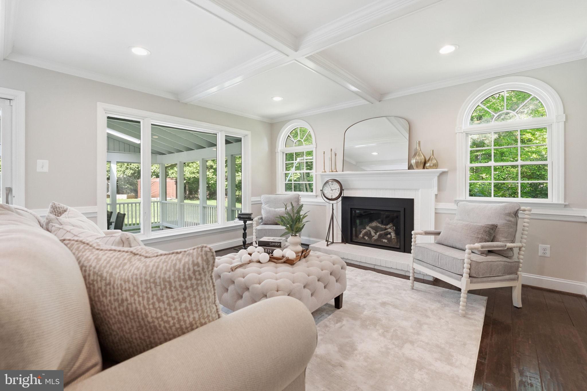 OAKTON GLEN - Residential