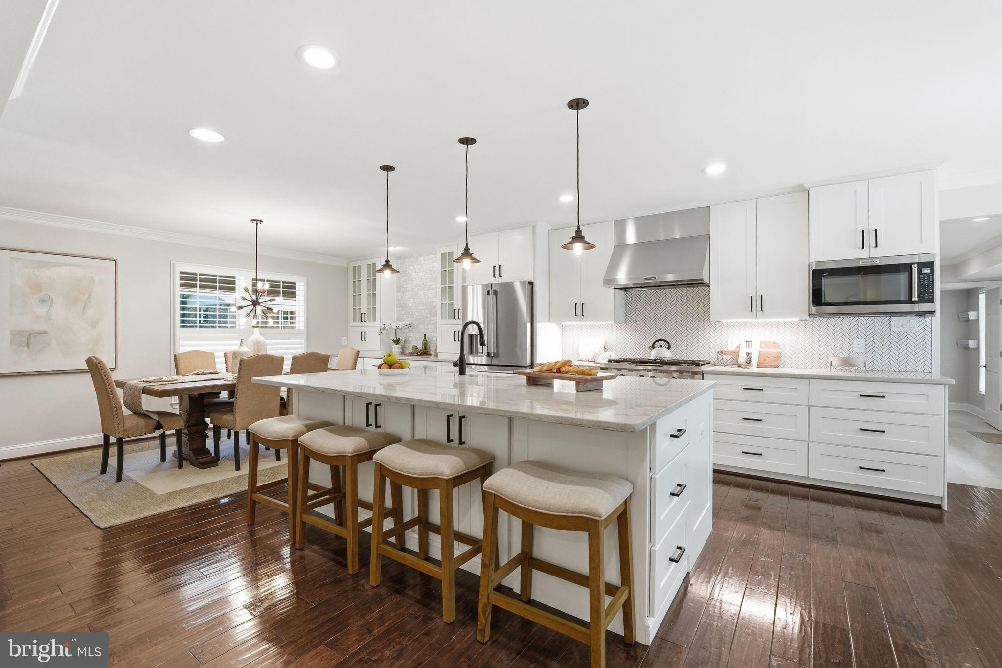 OAKTON GLEN - Residential