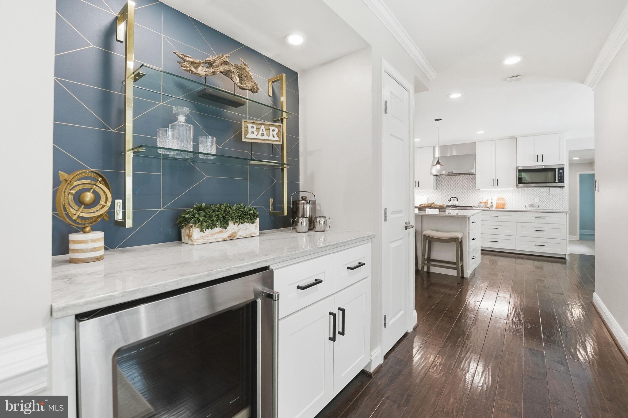 OAKTON GLEN - Residential