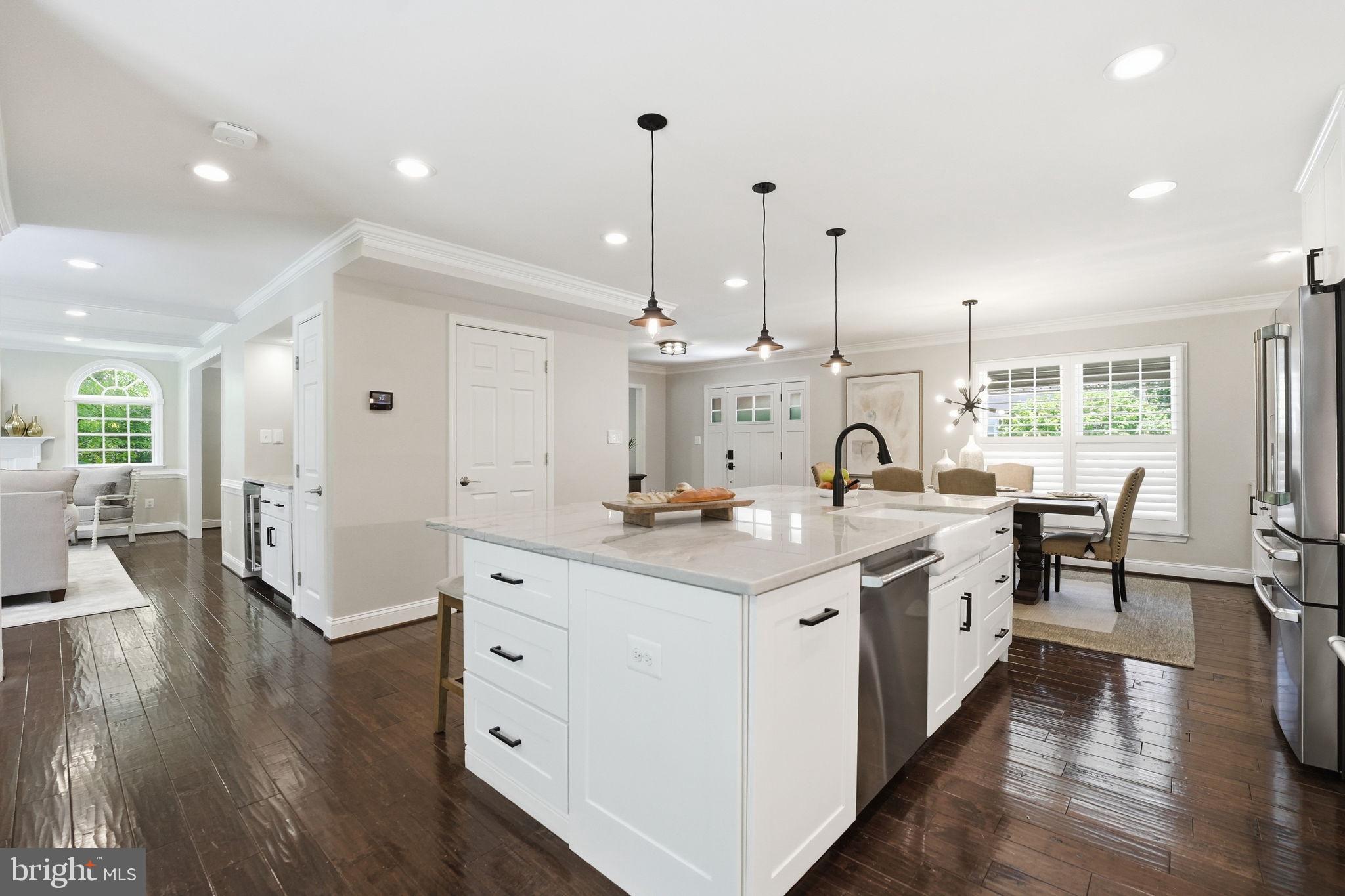 OAKTON GLEN - Residential
