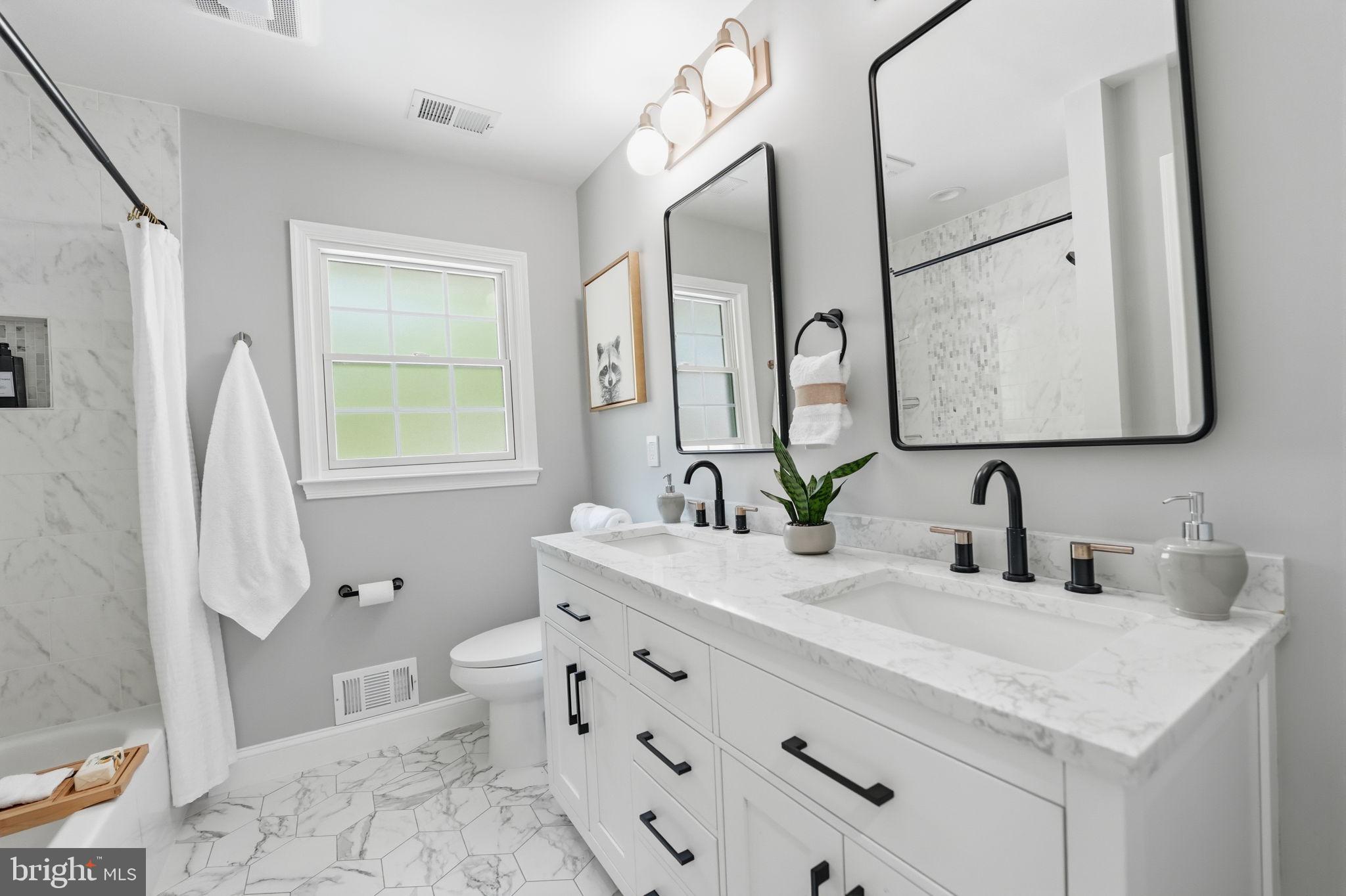 OAKTON GLEN - Residential