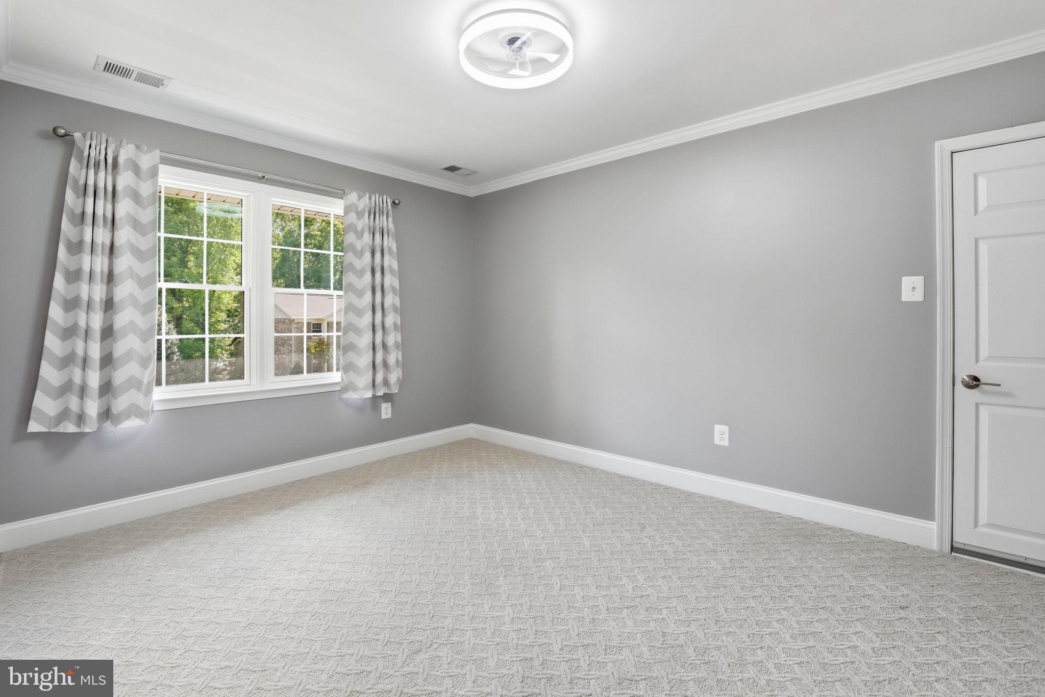 OAKTON GLEN - Residential