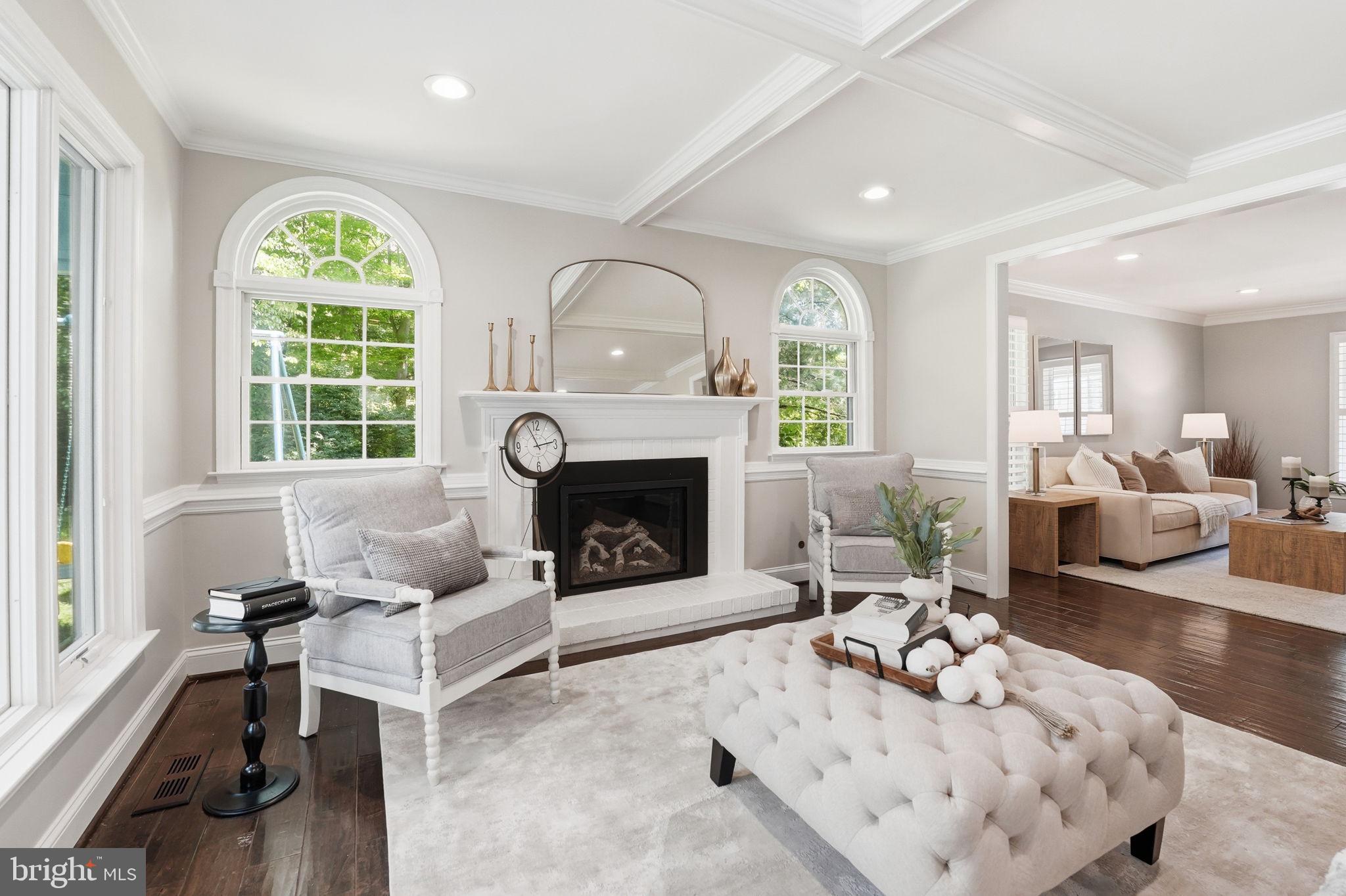 OAKTON GLEN - Residential