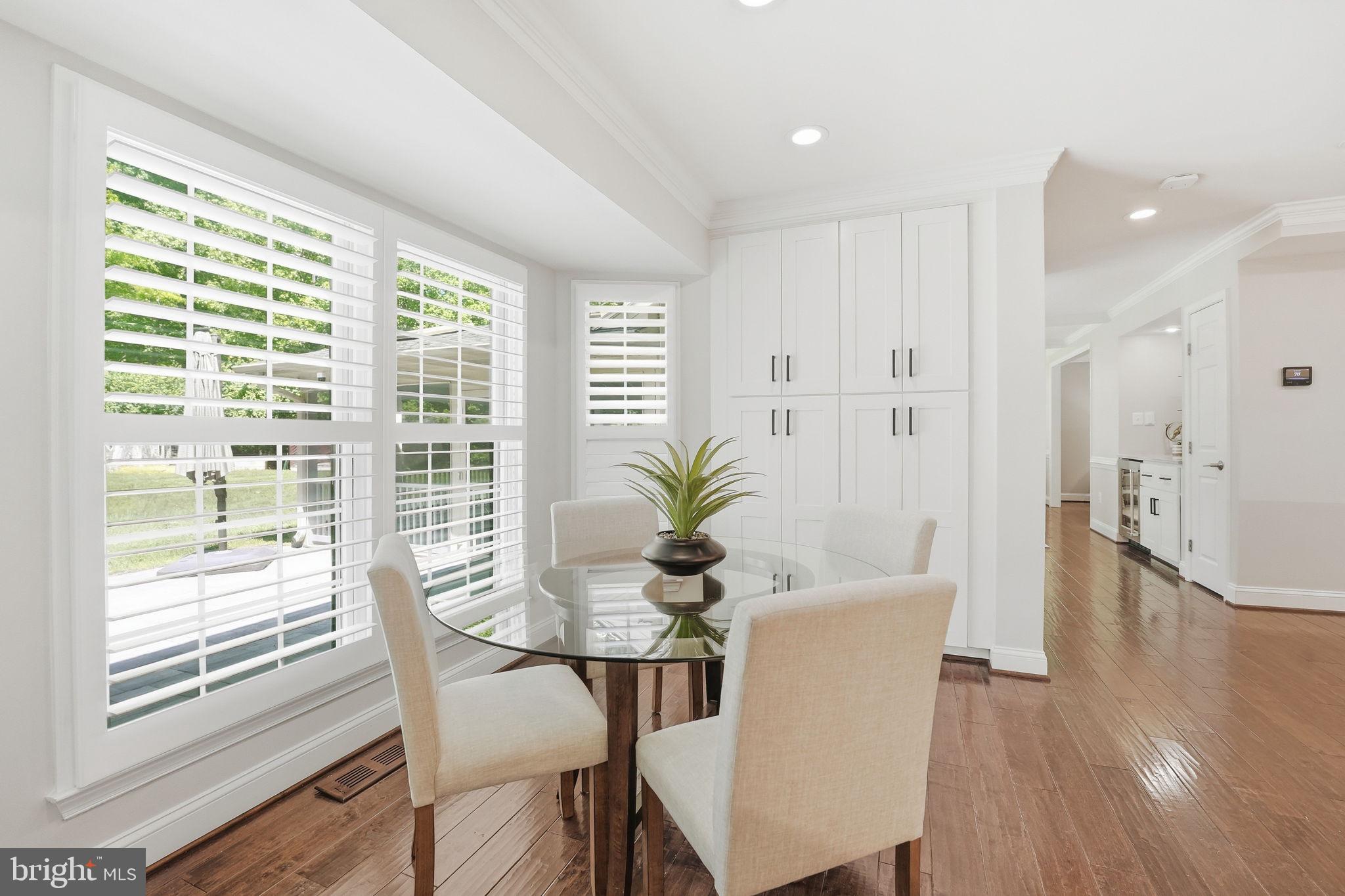 OAKTON GLEN - Residential