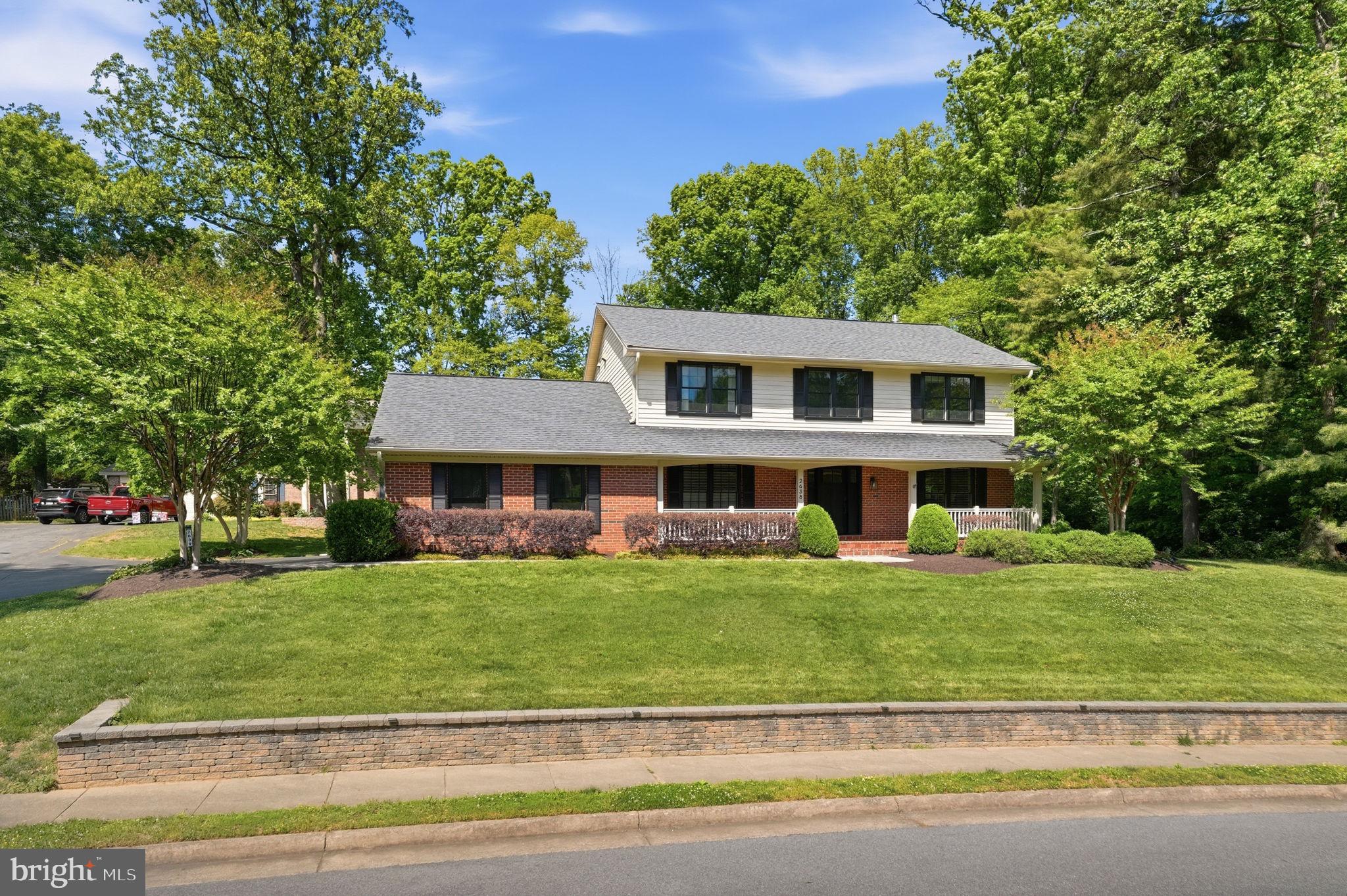 OAKTON GLEN - Residential