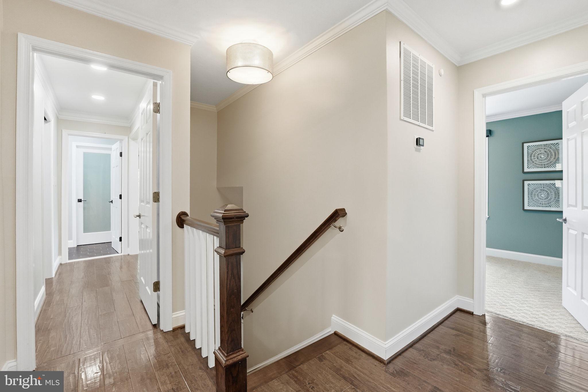OAKTON GLEN - Residential