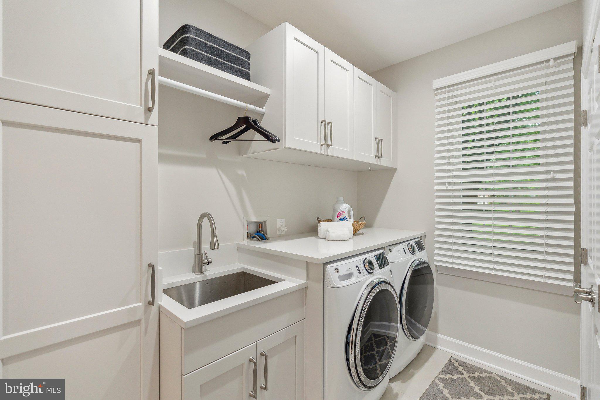 POTOMAC REGENCY - Residential