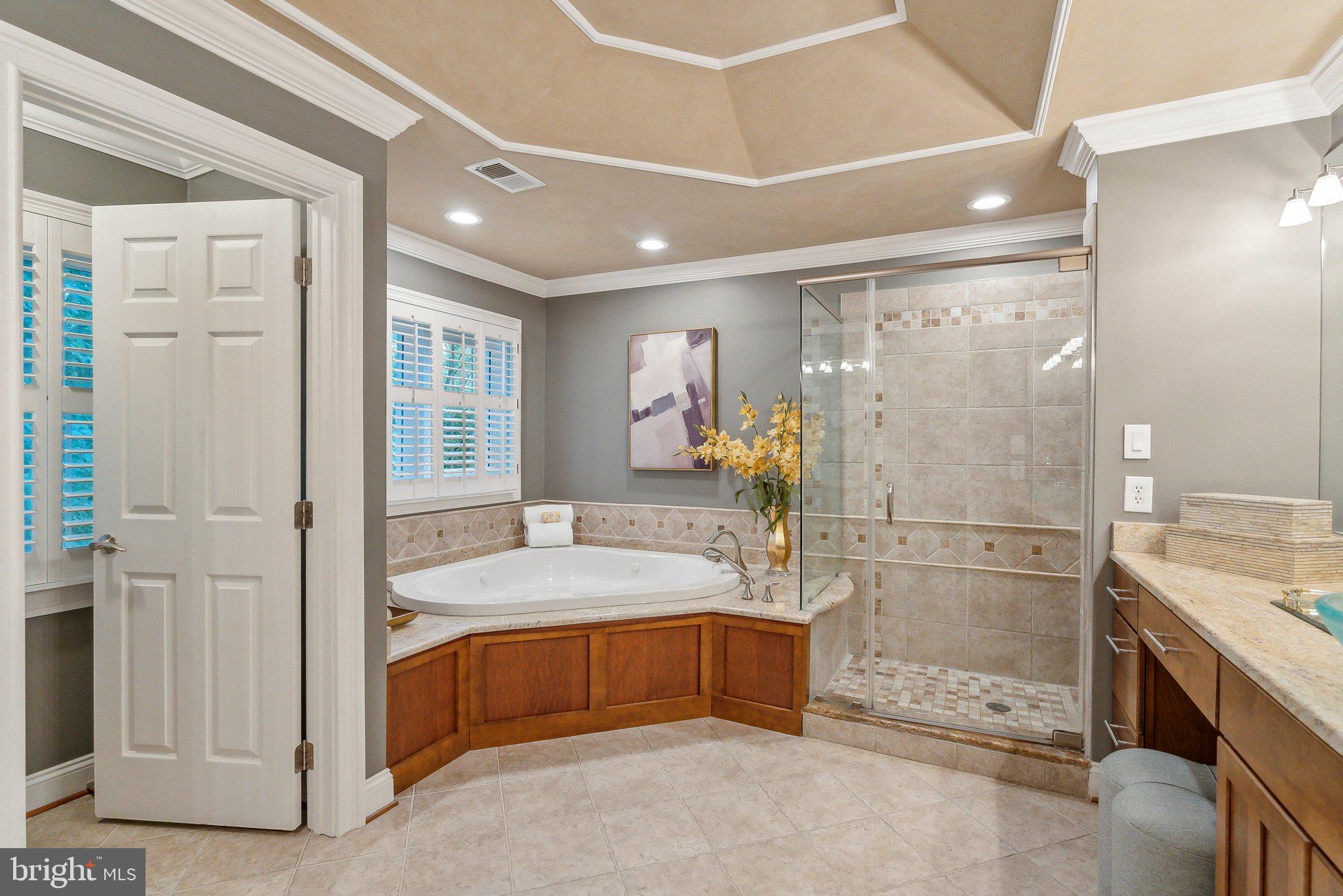 POTOMAC REGENCY - Residential