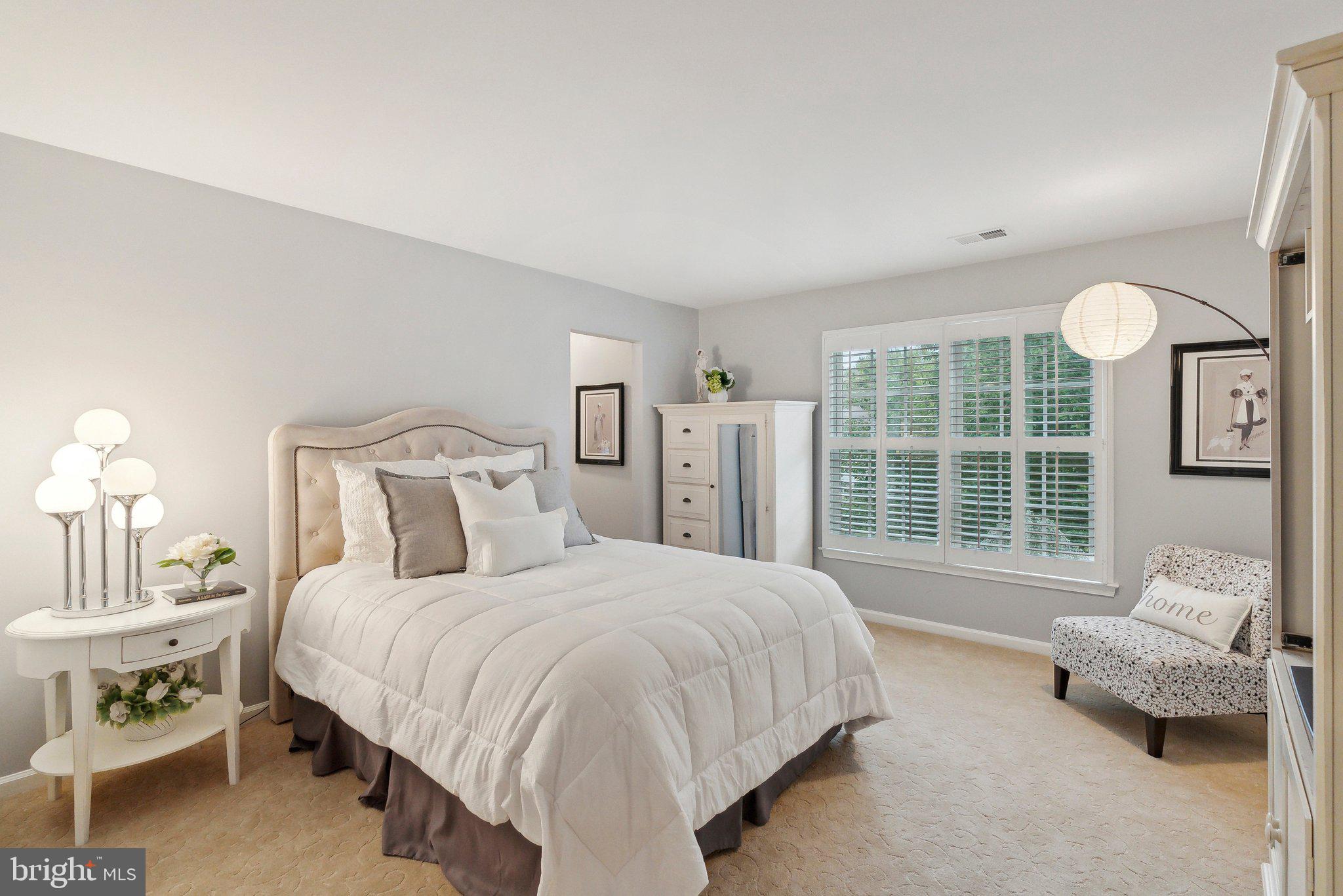 POTOMAC REGENCY - Residential