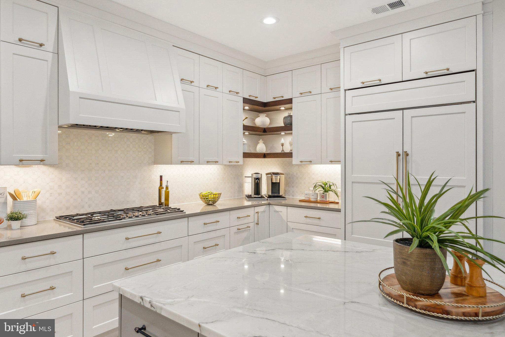 POTOMAC REGENCY - Residential