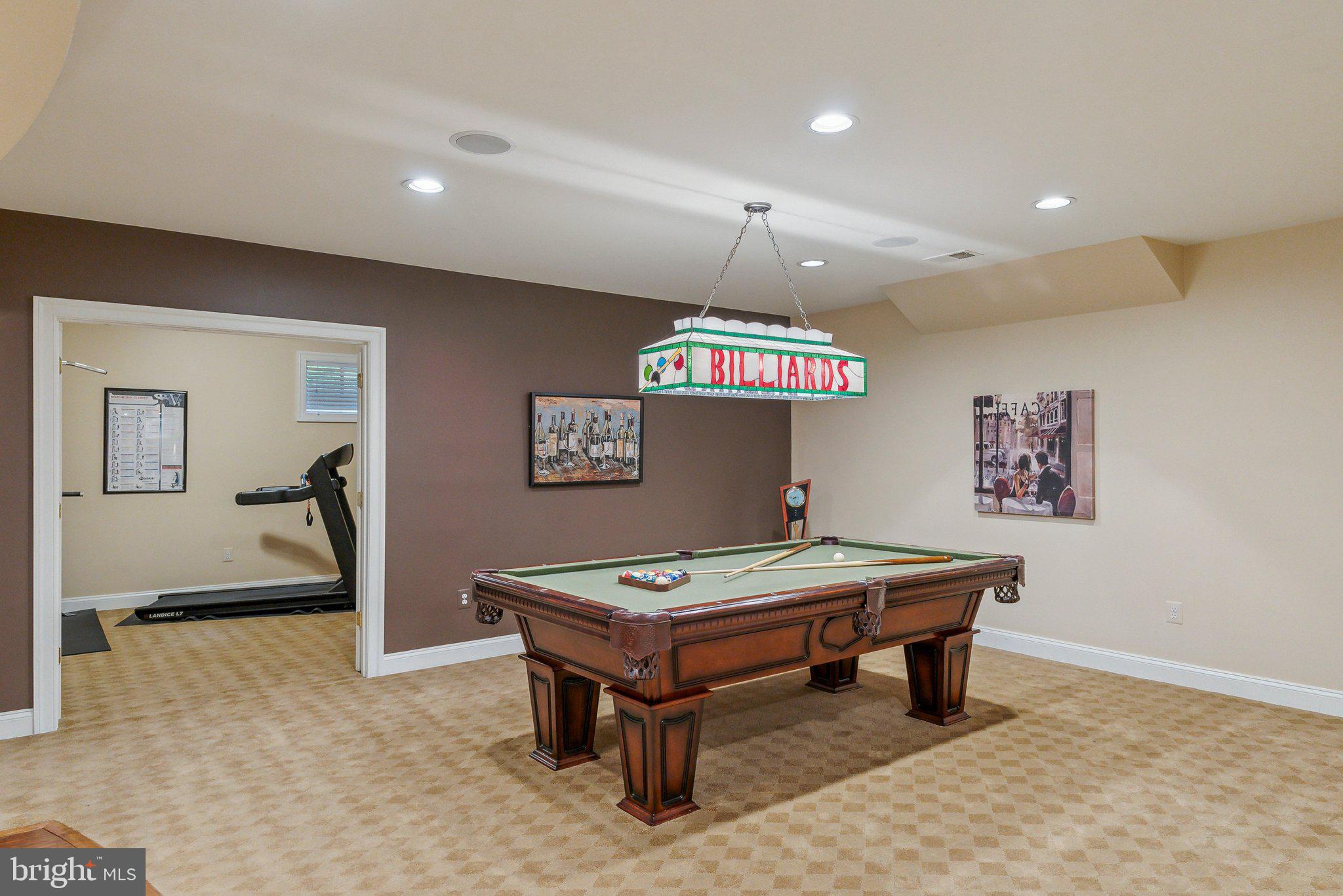 POTOMAC REGENCY - Residential