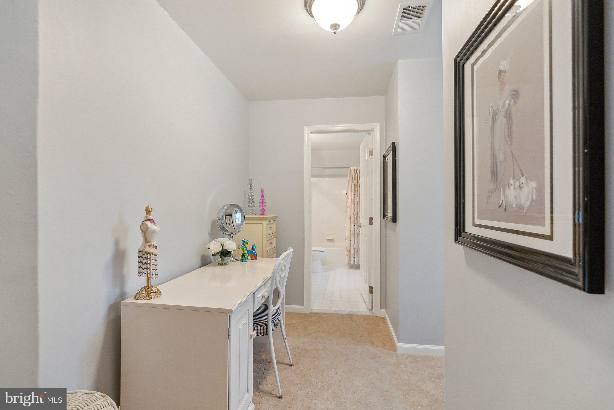 POTOMAC REGENCY - Residential