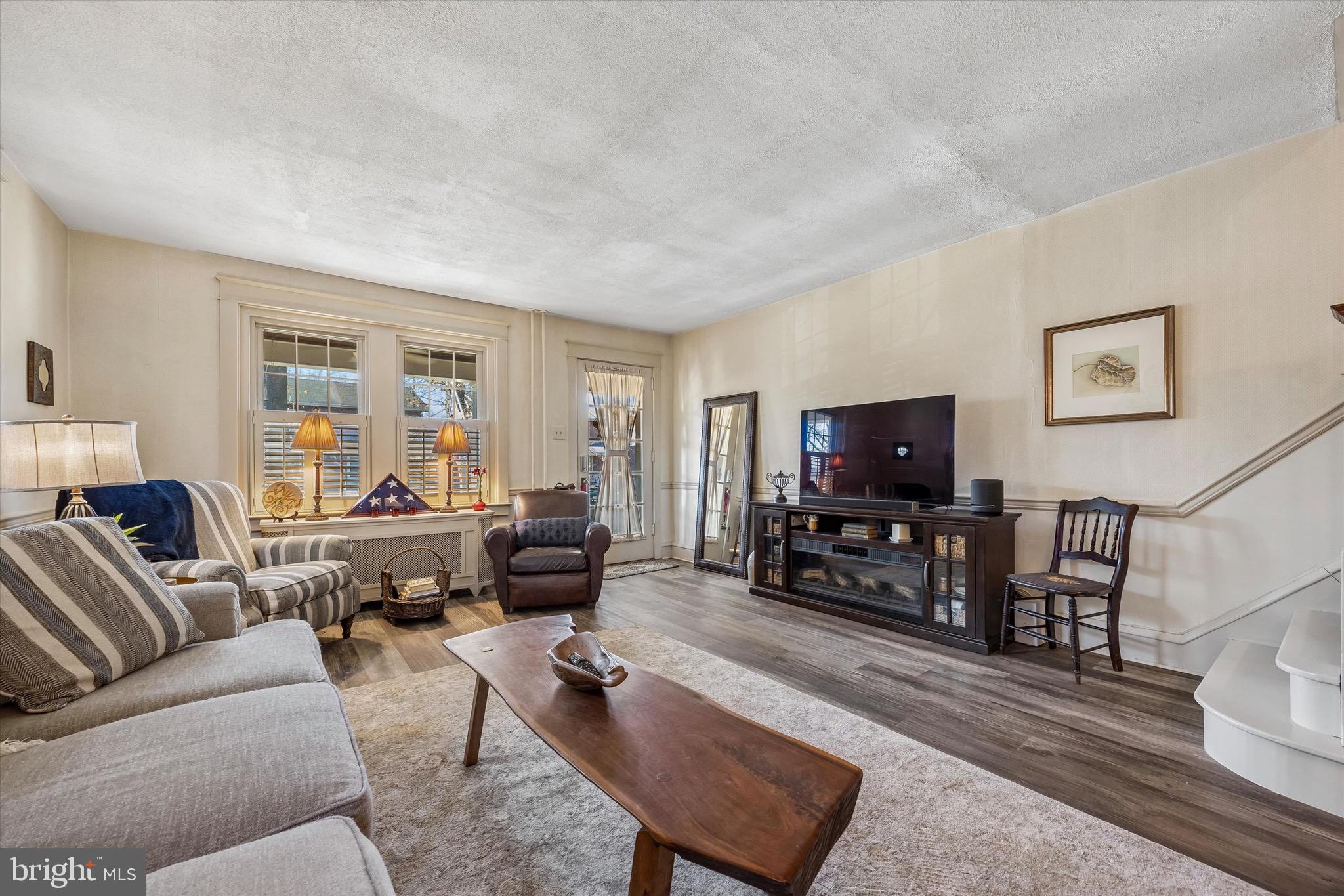 409 PERKIOMEN AVENUE