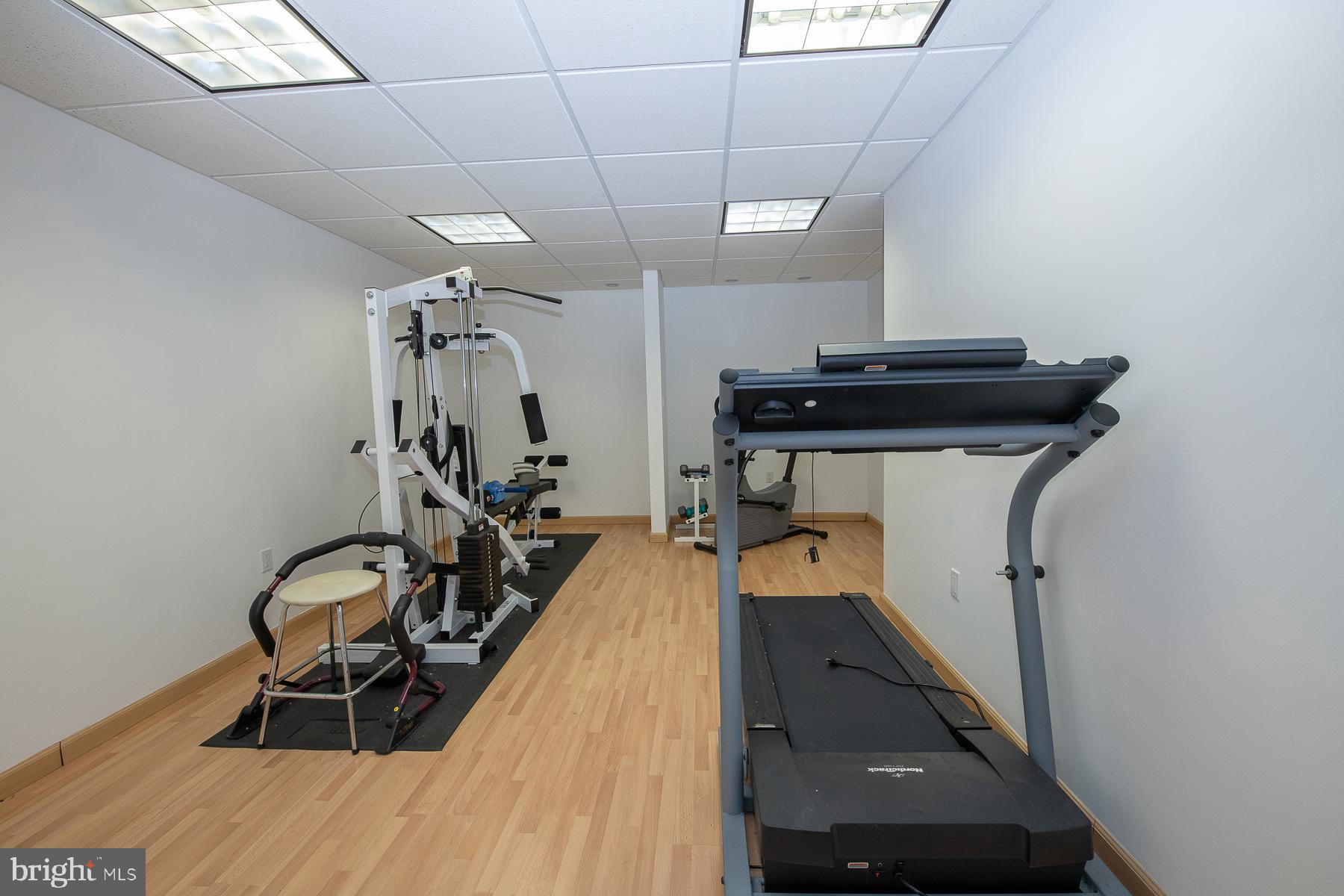 COUNTRYVIEW - Residential