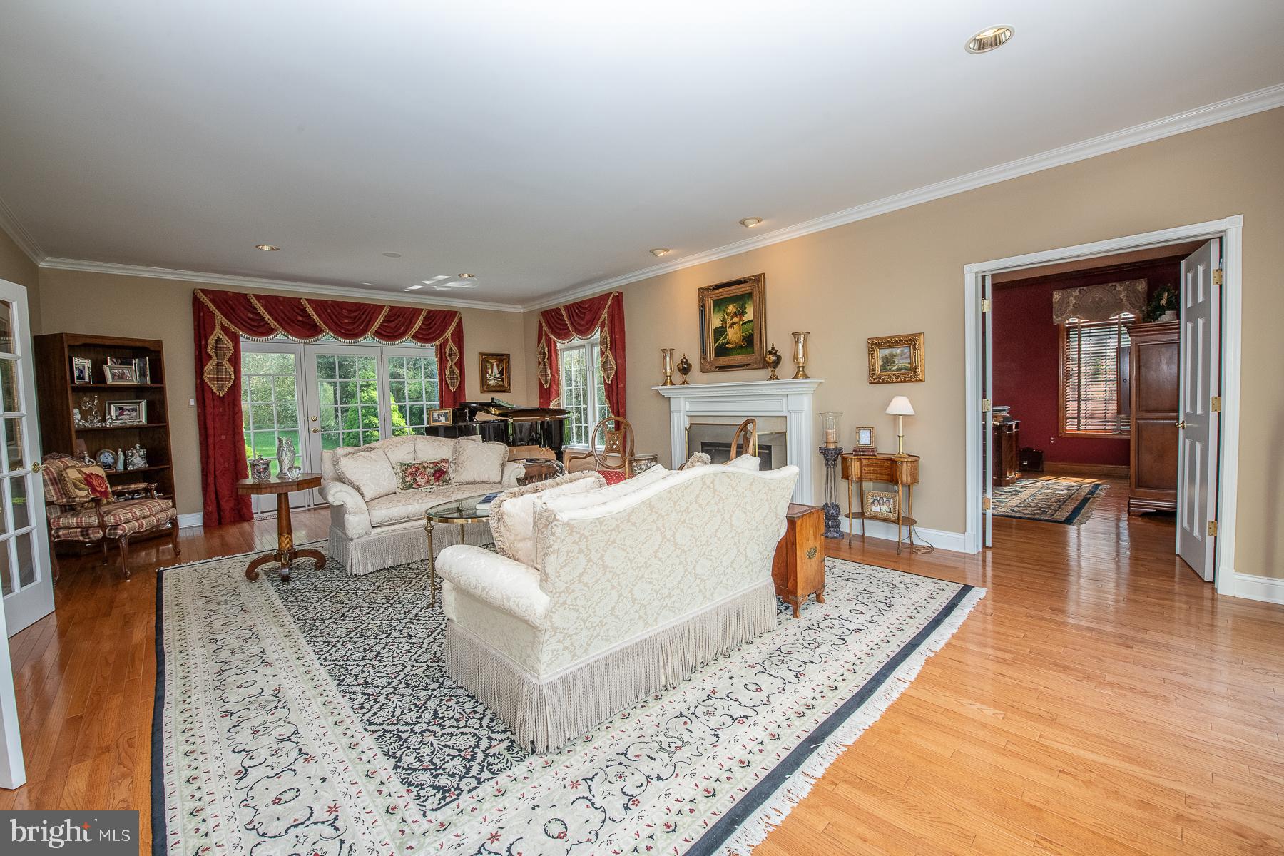 COUNTRYVIEW - Residential