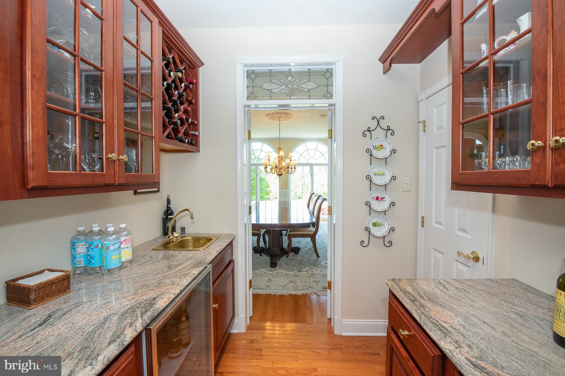 COUNTRYVIEW - Residential