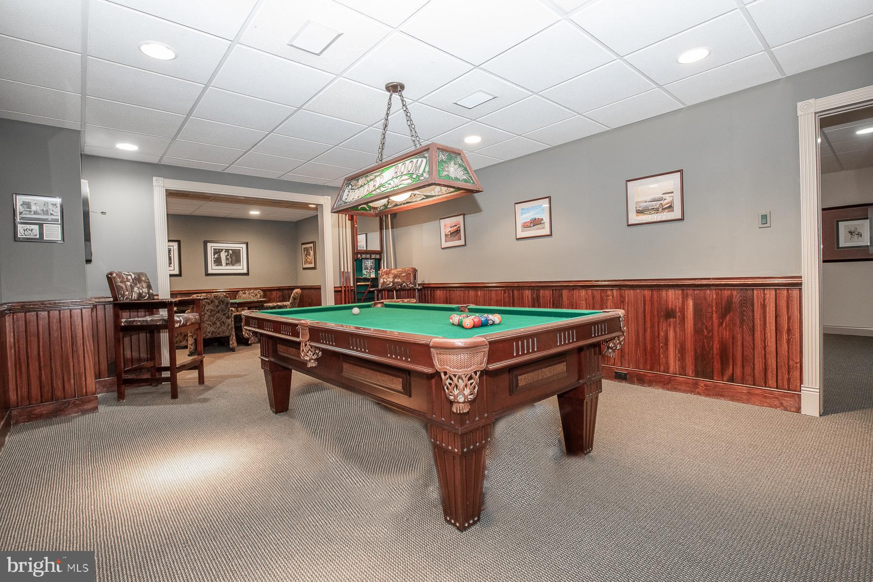 COUNTRYVIEW - Residential