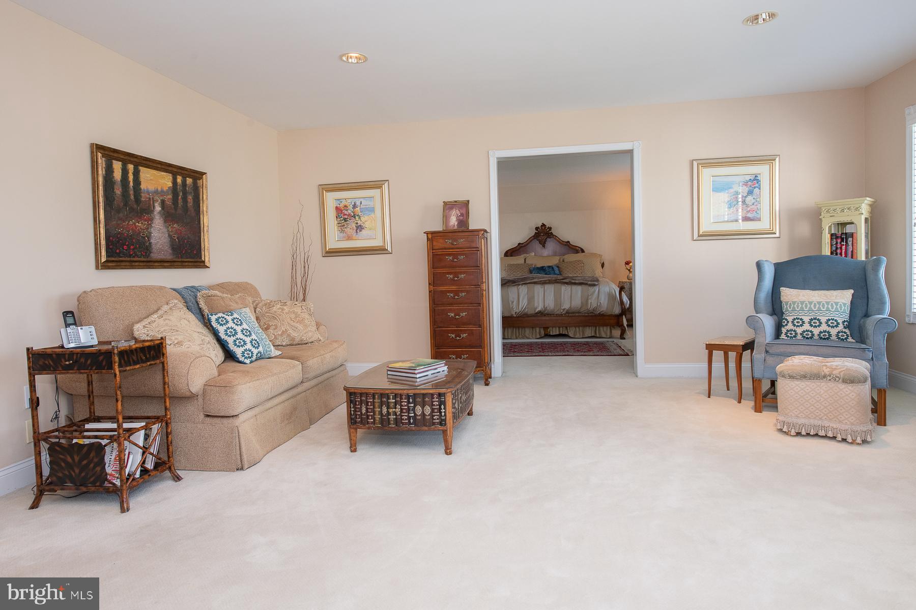 COUNTRYVIEW - Residential