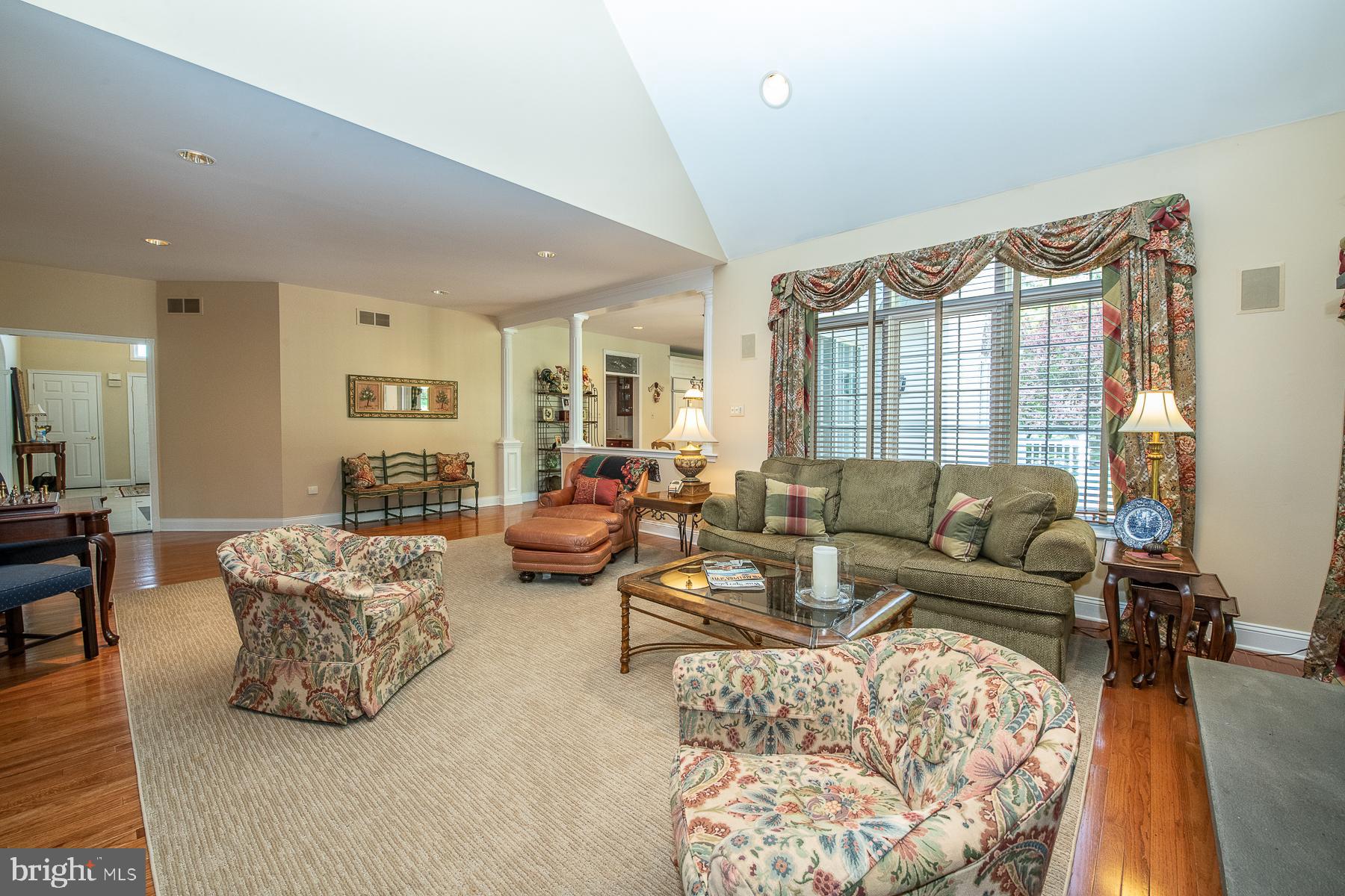 COUNTRYVIEW - Residential