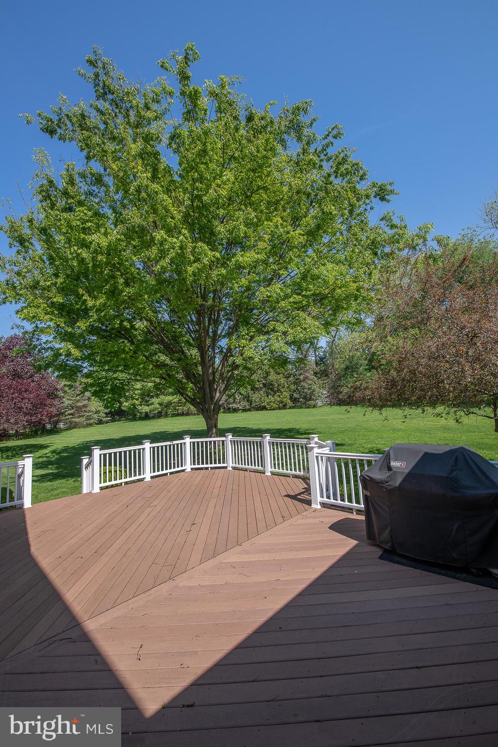 COUNTRYVIEW - Residential