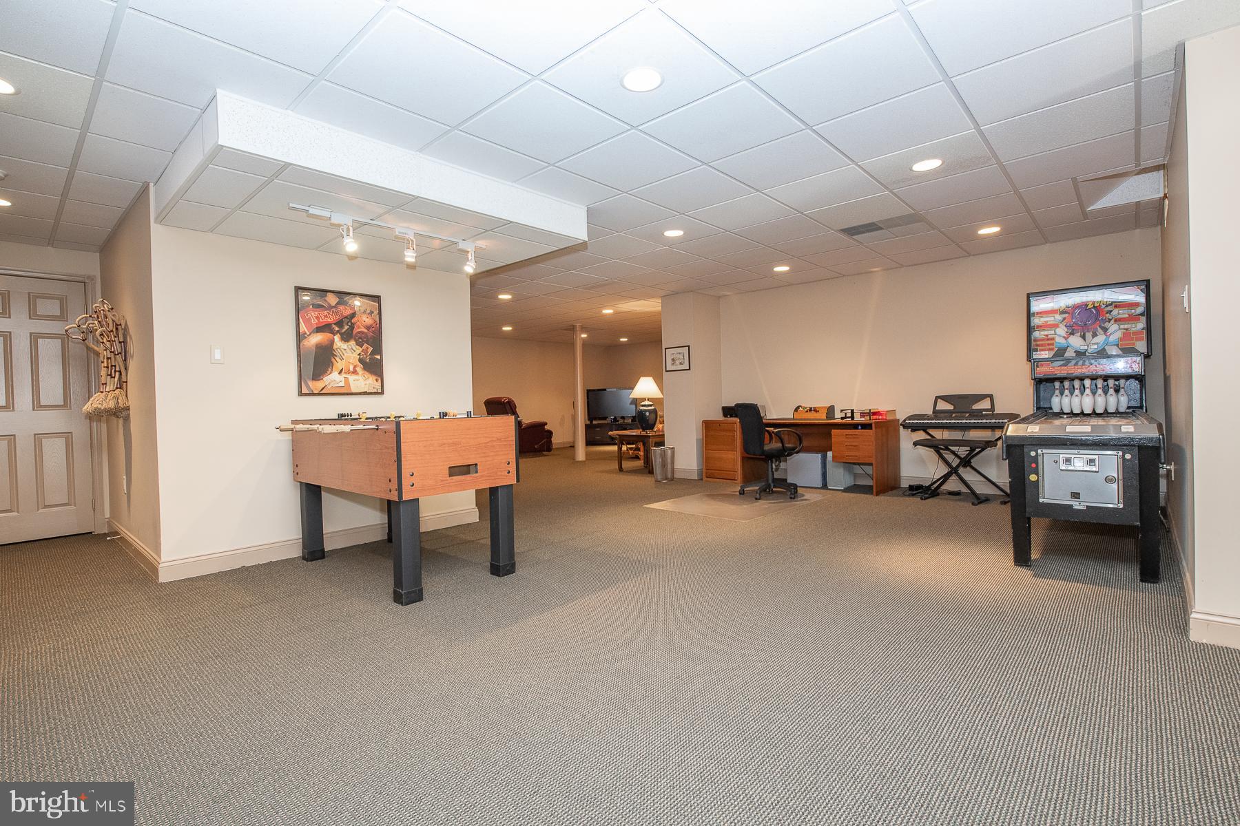 COUNTRYVIEW - Residential