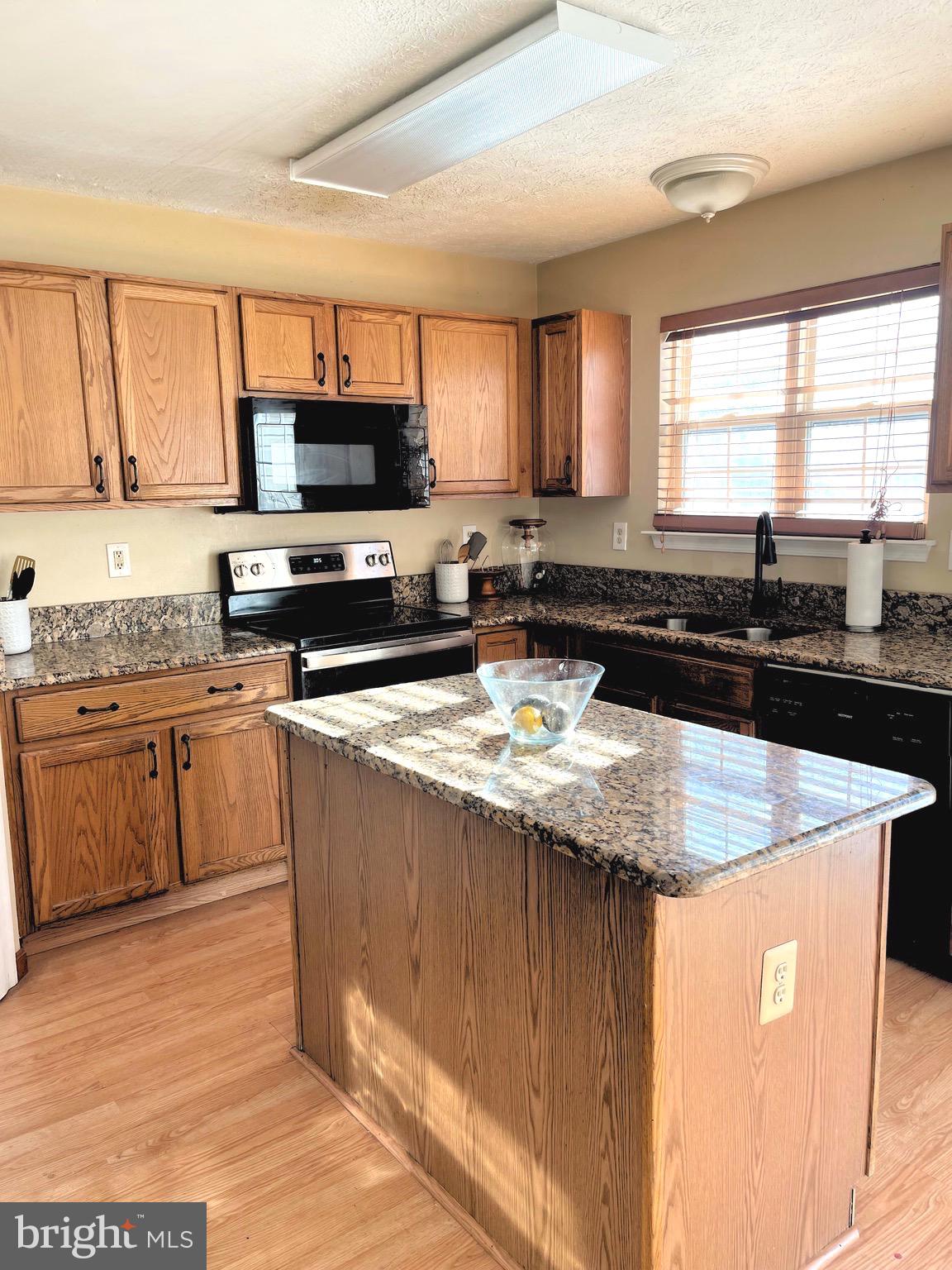 THE COURTS - Residential