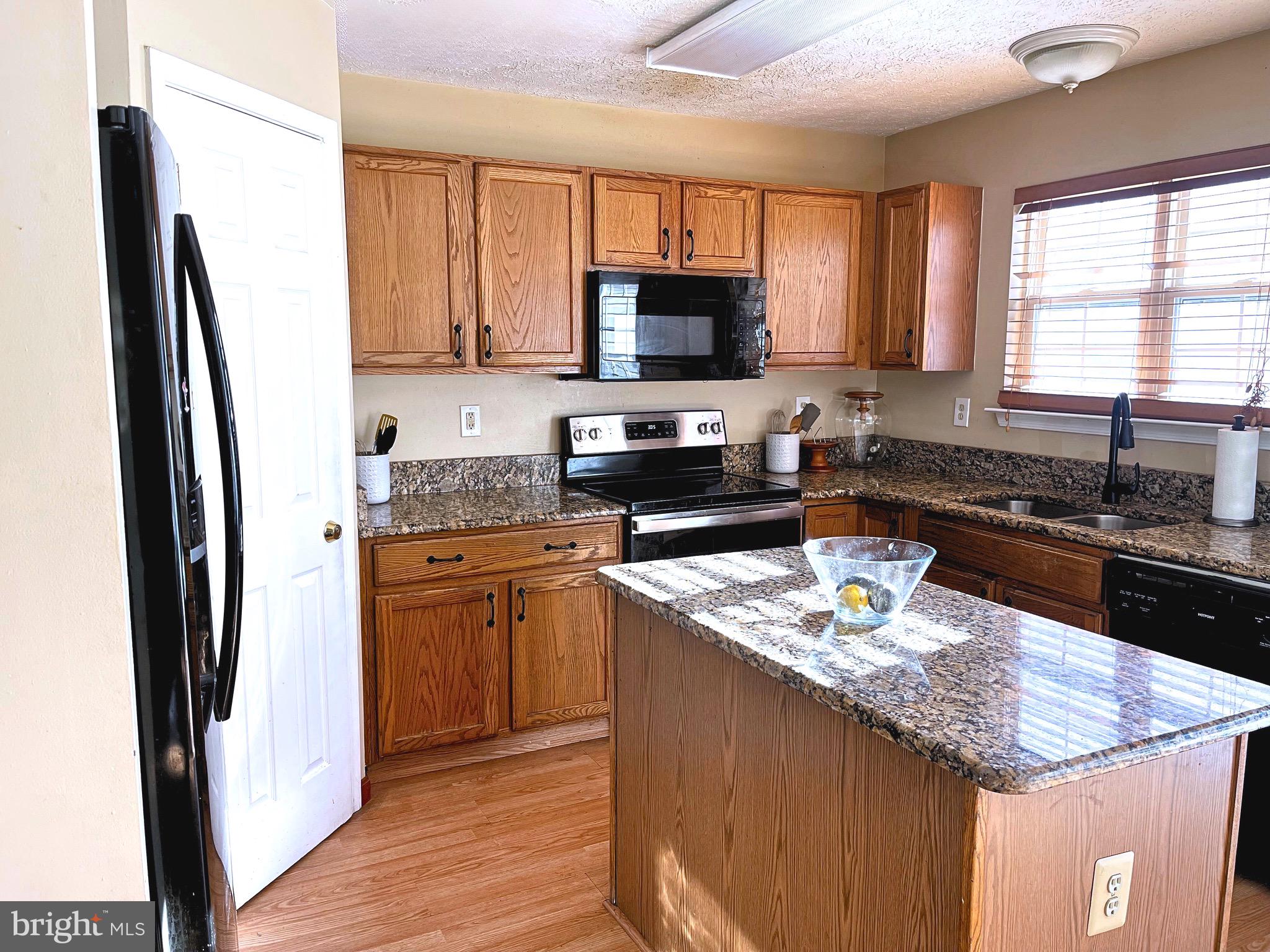 THE COURTS - Residential