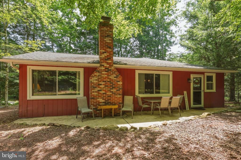 Photo of 3 Deer Trail Lane, NESQUEHONING, PA 18240 (MLS # PASK2028942)