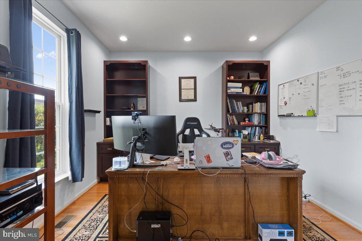 LONGMEADE SUB - Residential