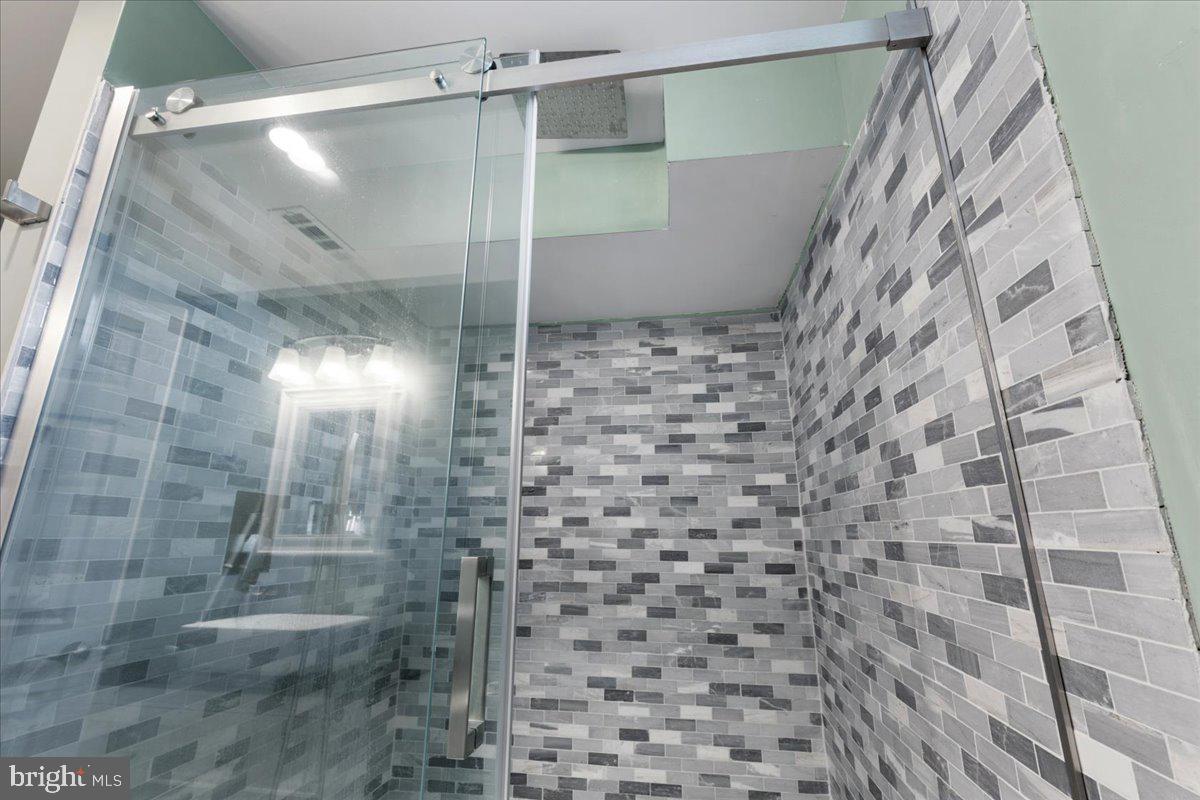 LONGMEADE SUB - Residential