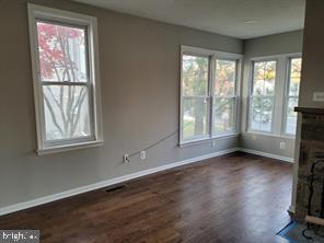 GLENSIDE - Residential Lease