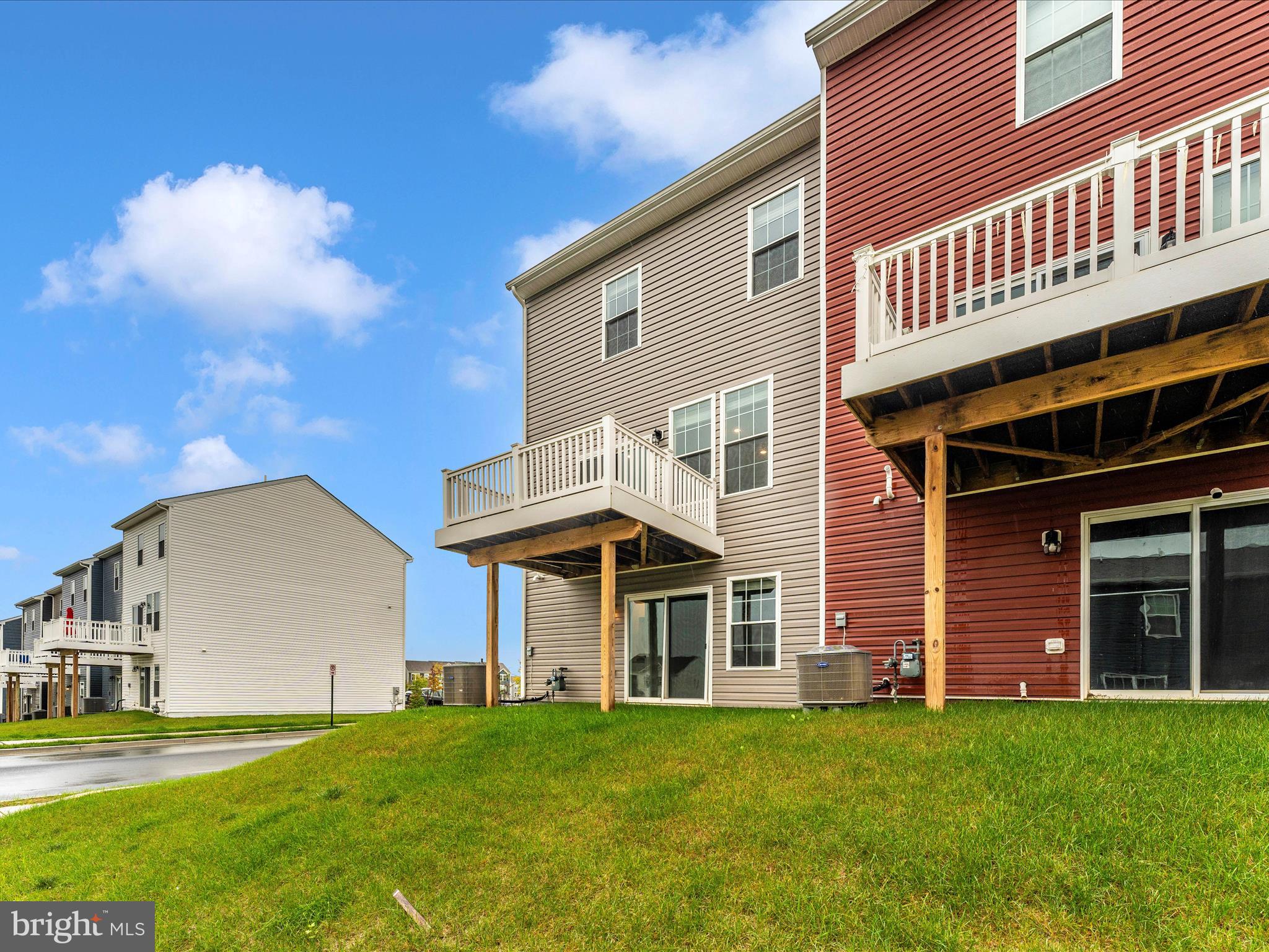 TUSCARORA CREEK - Residential