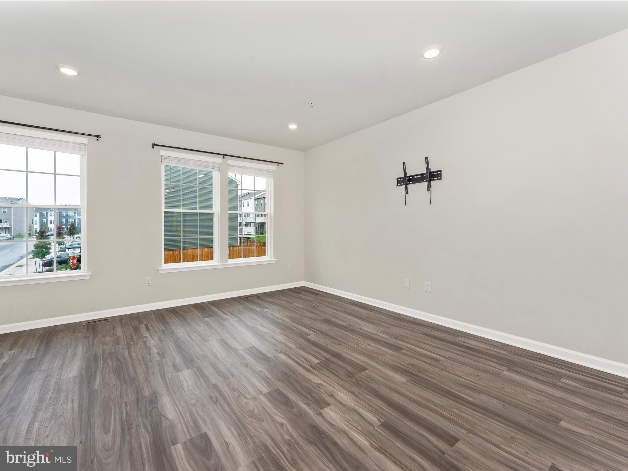 TUSCARORA CREEK - Residential