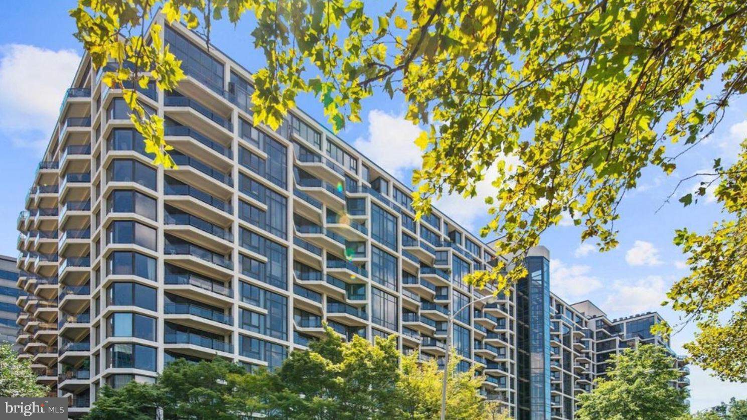 ARLINGTON - Residential Lease