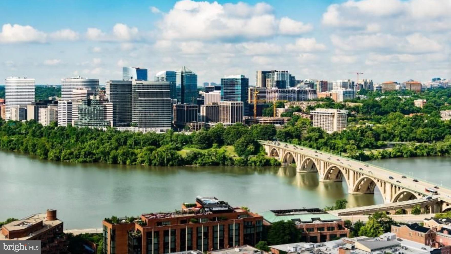 ARLINGTON - Residential Lease